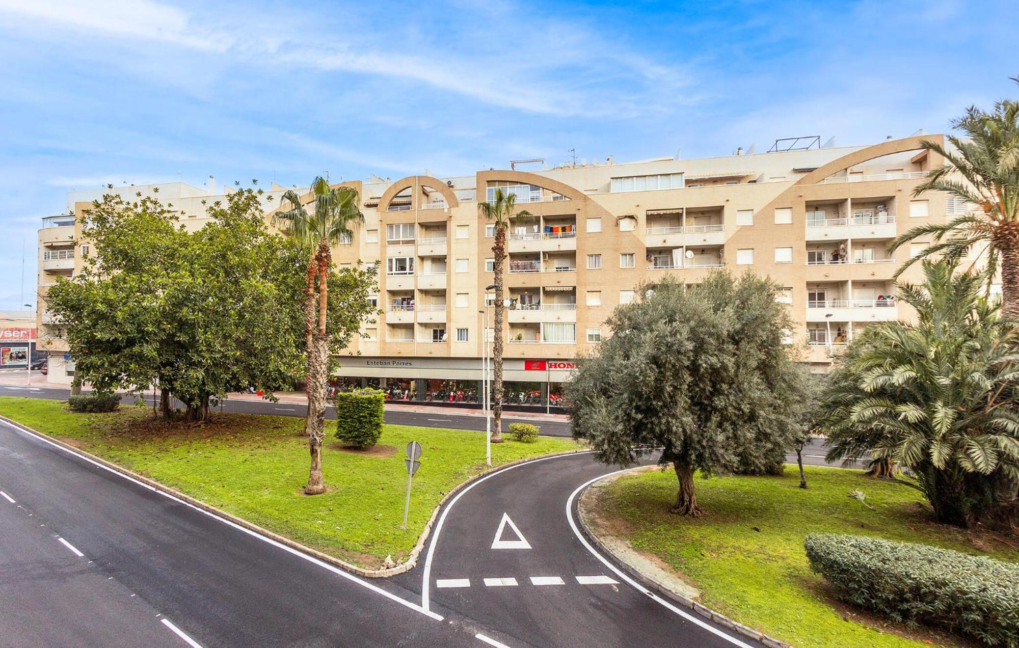 Amazing Apartment In Torrevieja With Kitchen Exterior photo